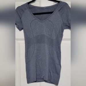 Lululemon Swiftly V-neck Shirt